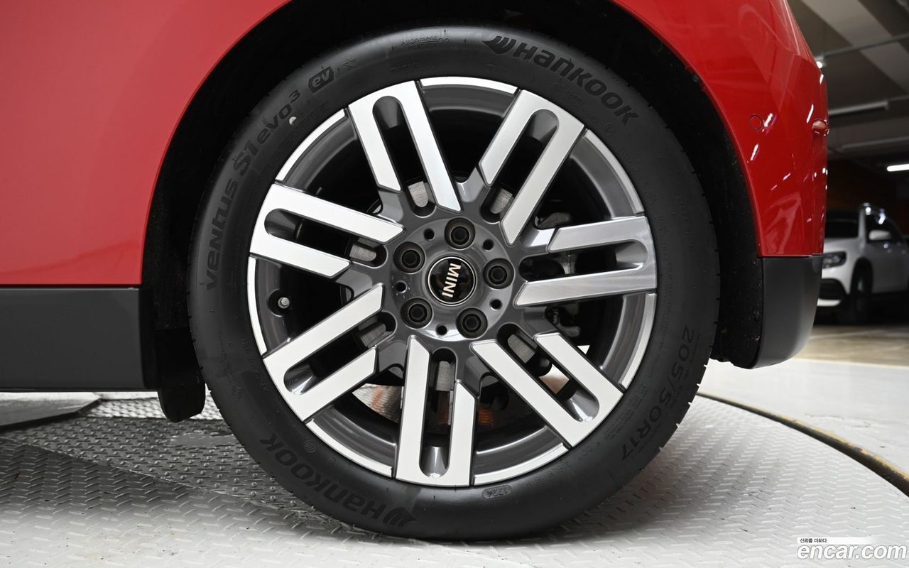 MINI Cooper Electric 2024 — 2