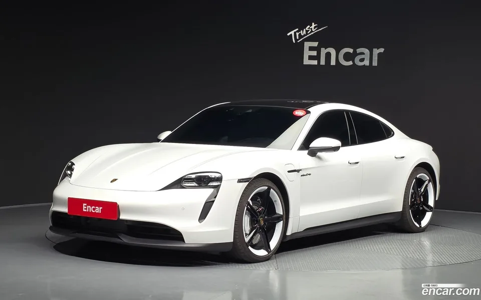 Porsche Taycan 2023
