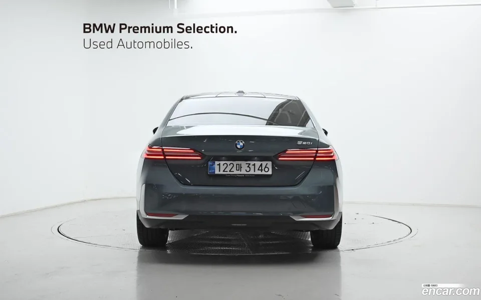 BMW 5 Series 520i 2025 — миниатюра 4