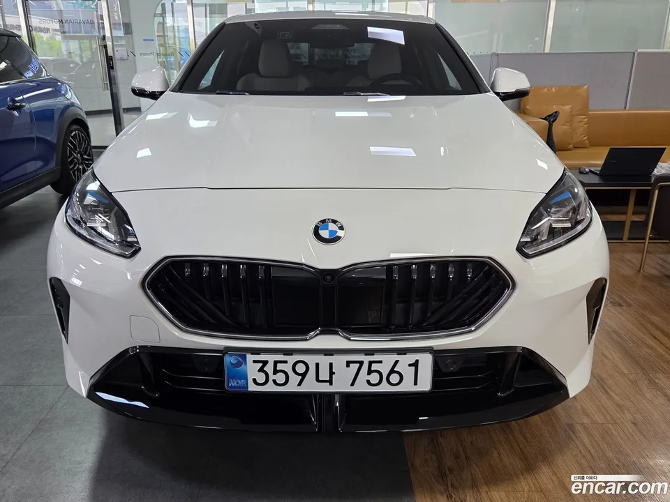 BMW 2 Series Gran Coupe 228 xDrive M 2025 — миниатюра 3