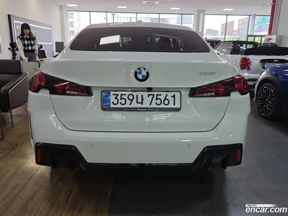 BMW 2 Series Gran Coupe 228 xDrive M 2025 — миниатюра 4