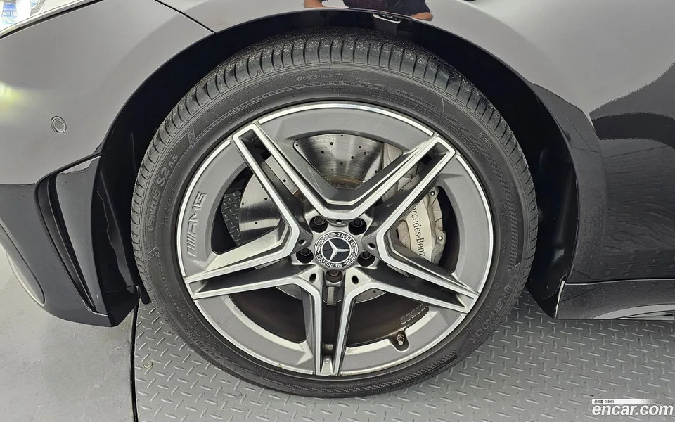 Mercedes-Benz CLS-Class CLS300d 4MATIC 2022 — миниатюра 5