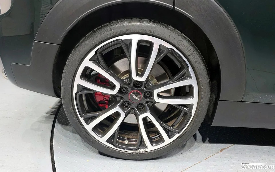 MINI Cooper S Clubman JCW 2023 — thumbnail 2