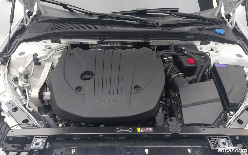Volvo S60 B5 2024 — миниатюра 2