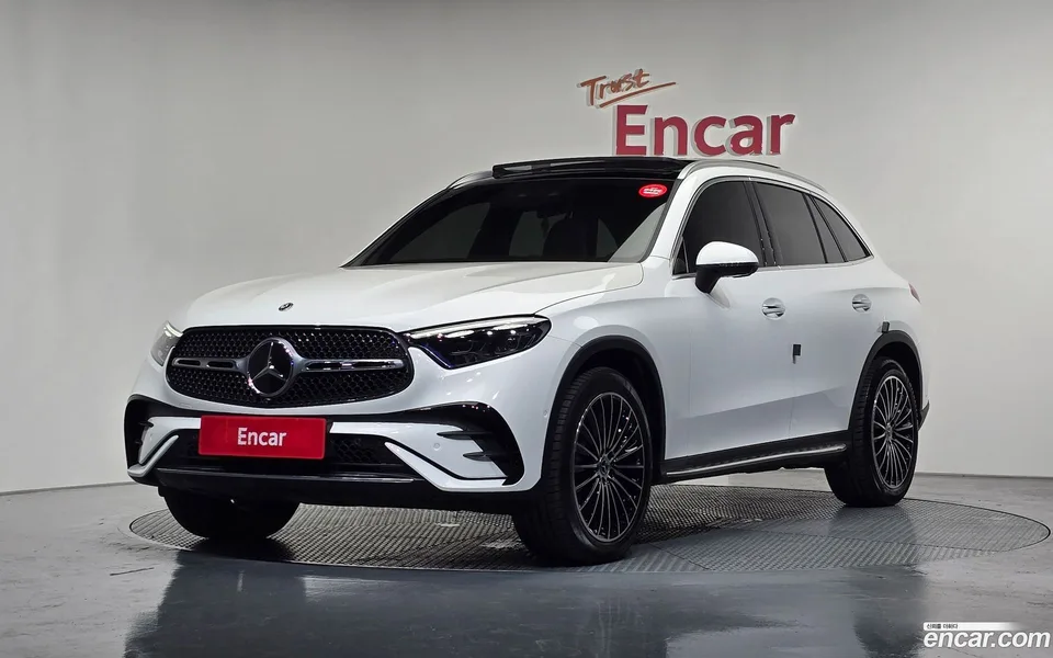 Mercedes-Benz GLC-Class 2023