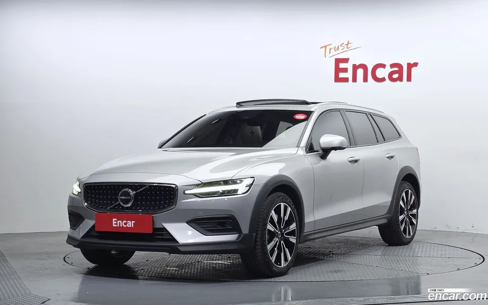 Volvo V60 Cross Country 2022