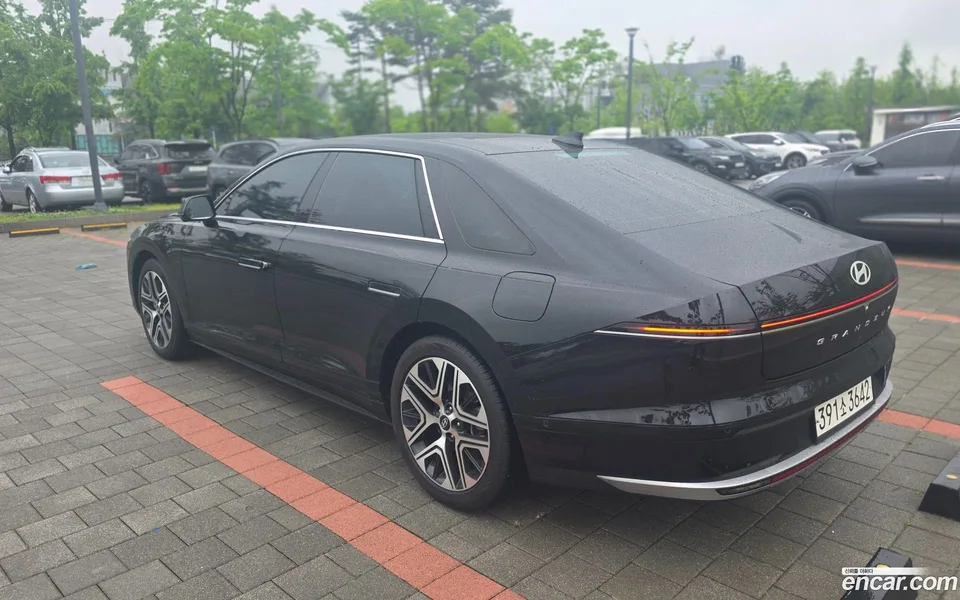 Hyundai Grandeur 2.5 2WD 2023 — thumbnail 4