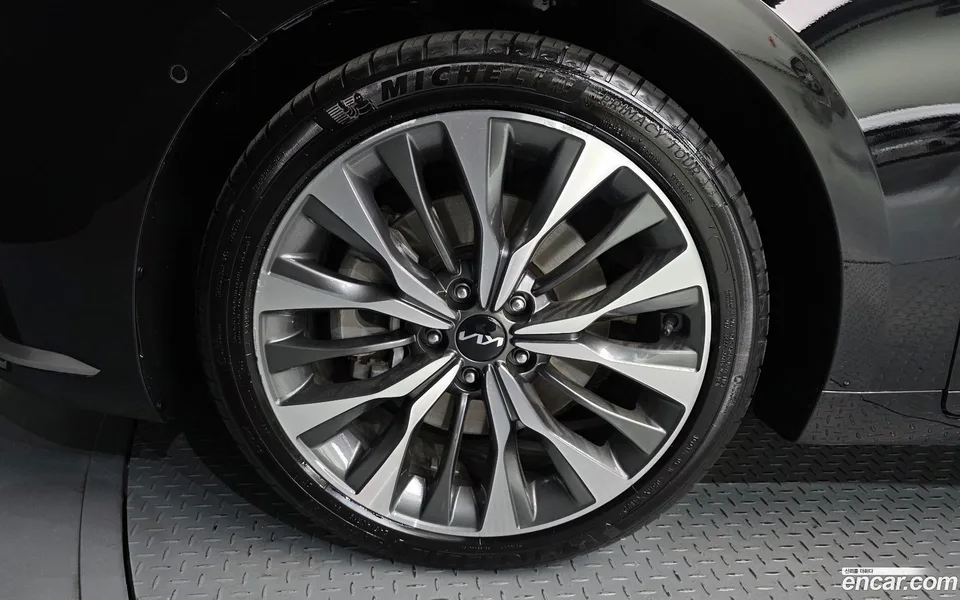 Kia K8 2.5 2WD 2023 — thumbnail 2