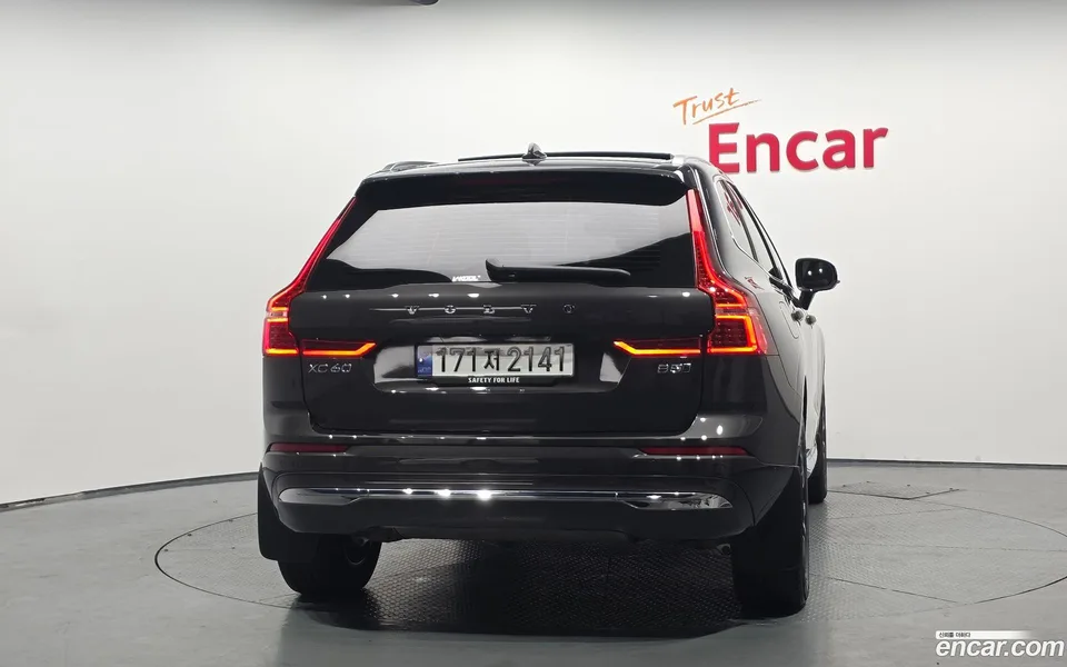 Volvo XC60 B5 2025 — миниатюра 4