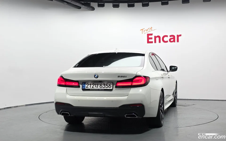 BMW 5 Series 530i M 2023 — миниатюра 4