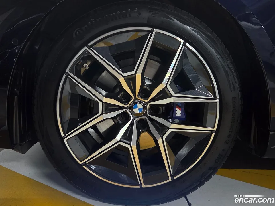 BMW 5 Series 523d M 2025 — миниатюра 2