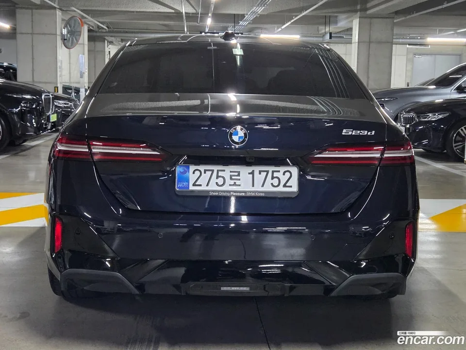 BMW 5 Series 523d M 2025 — миниатюра 4
