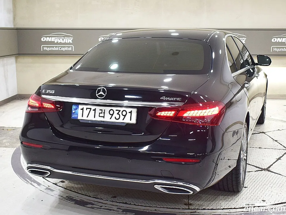 Mercedes-Benz E-Class E350 4MATIC 2023 — миниатюра 3