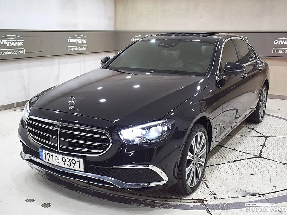 Mercedes-Benz E-Class 2023