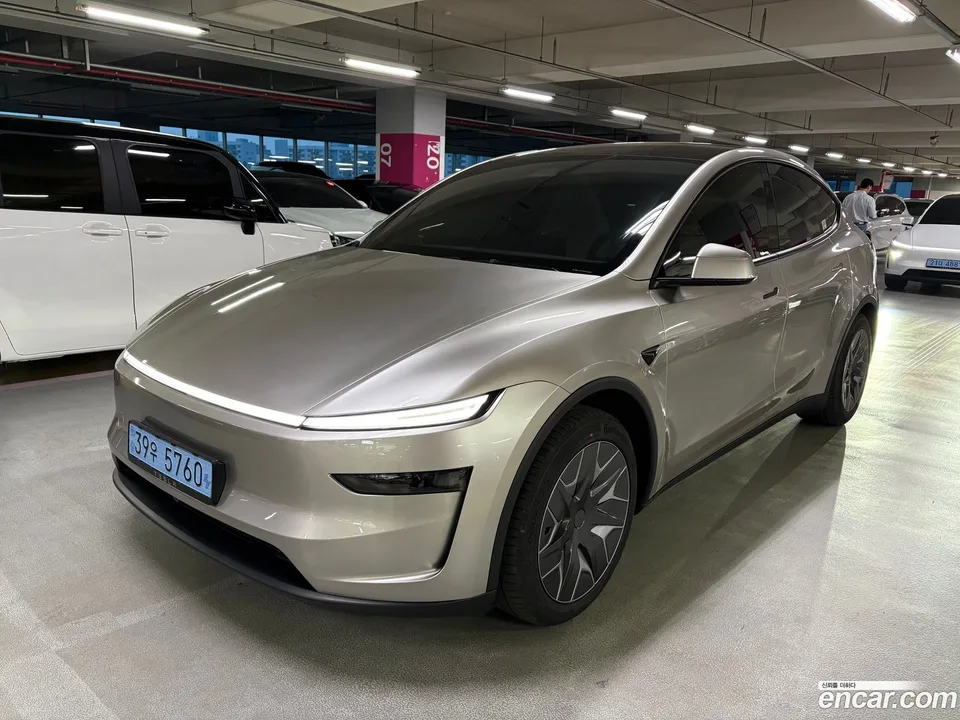 Tesla Model Y 2026