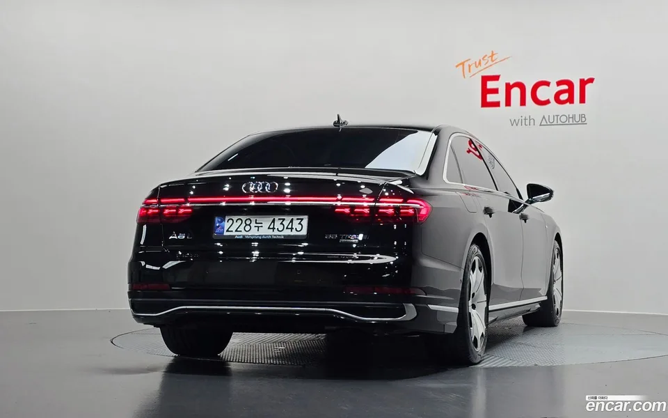 Audi A8 55 TFSI LWB 2023 — миниатюра 4