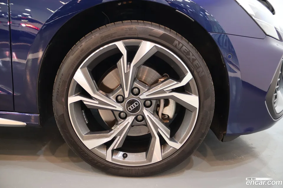 Audi A3 (8Y) 40 TFSI 2025 — thumbnail 2