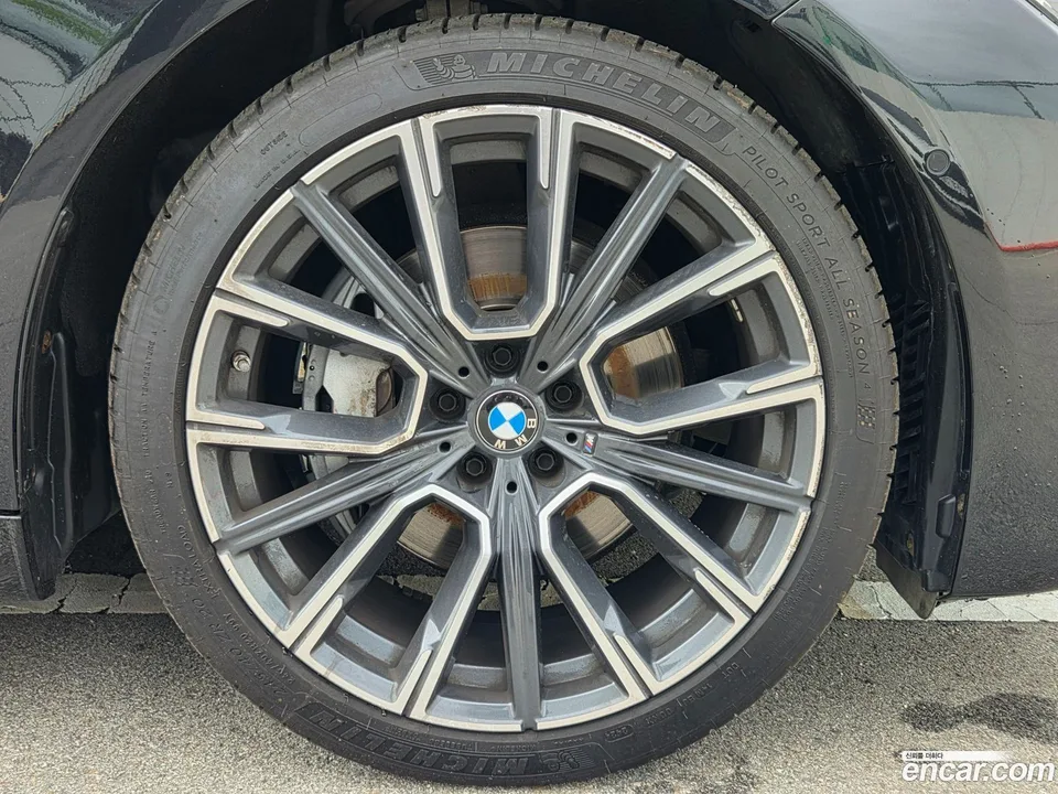 BMW 7 Series 740Li xDrive M 2022 — миниатюра 2
