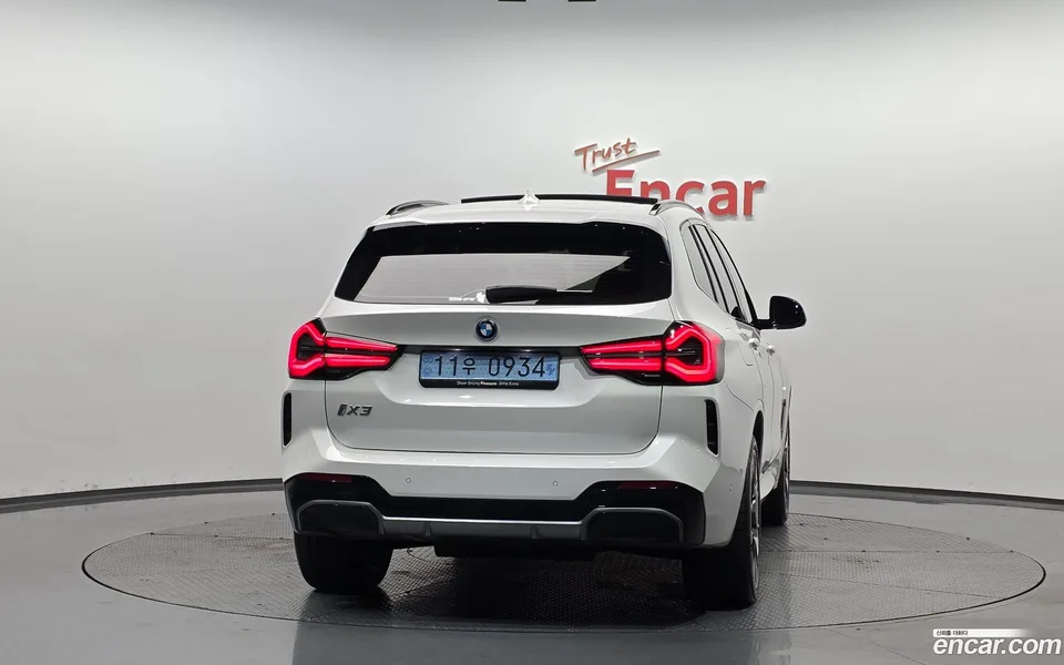 BMW iX3 M 2025 — миниатюра 4