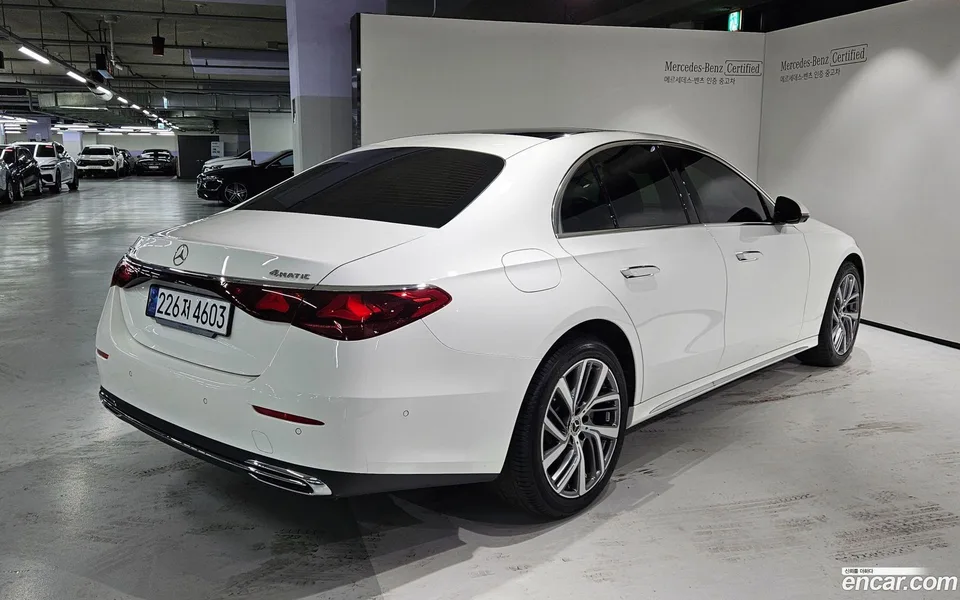 Mercedes-Benz E-Class E220d 4MATIC 2024 — миниатюра 4