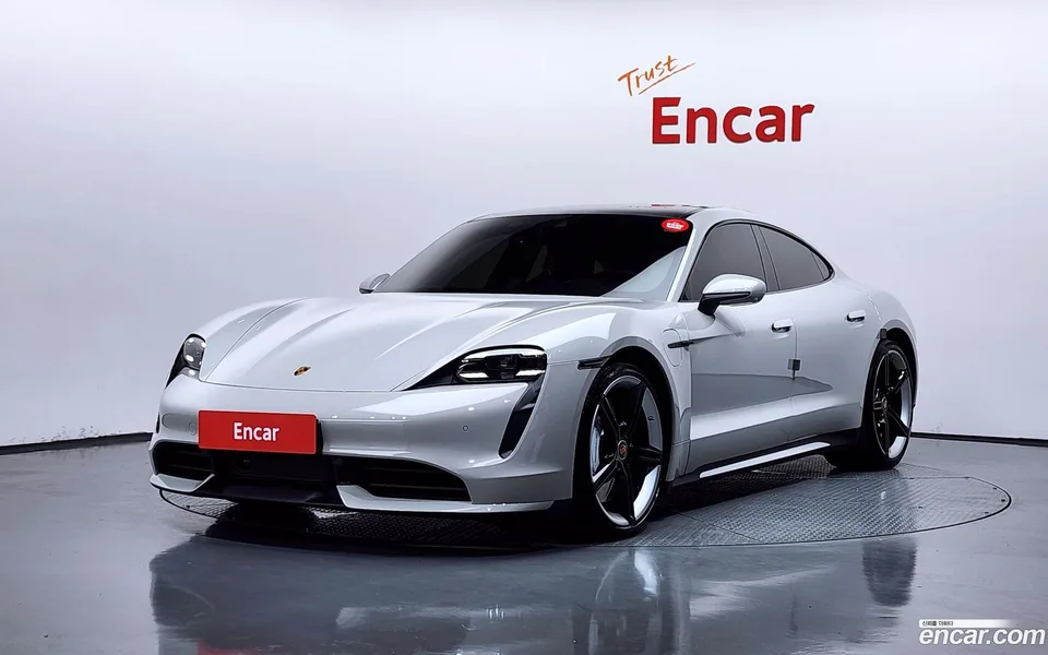 Porsche Taycan 2024