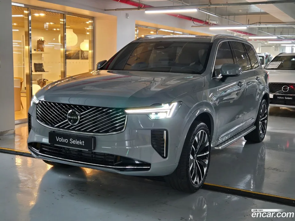 Volvo XC90 2025