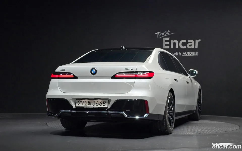 BMW 7 Series 740i xDrive M 2025 — миниатюра 4
