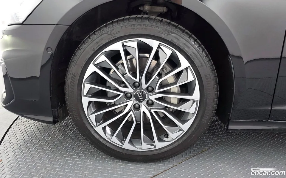 Audi A6 45 TFSI 2025 — миниатюра 2