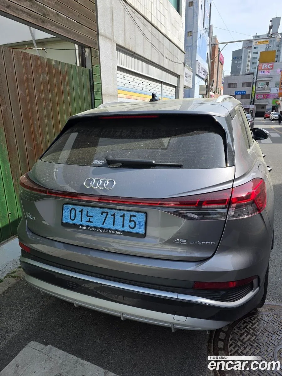 Audi Q4 e-tron 45 2025 — миниатюра 4