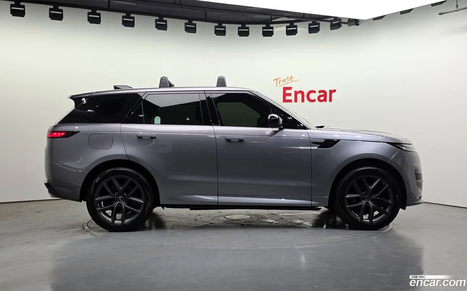 Land Rover Range Rover Sport P550E HSE 2024 — миниатюра 5