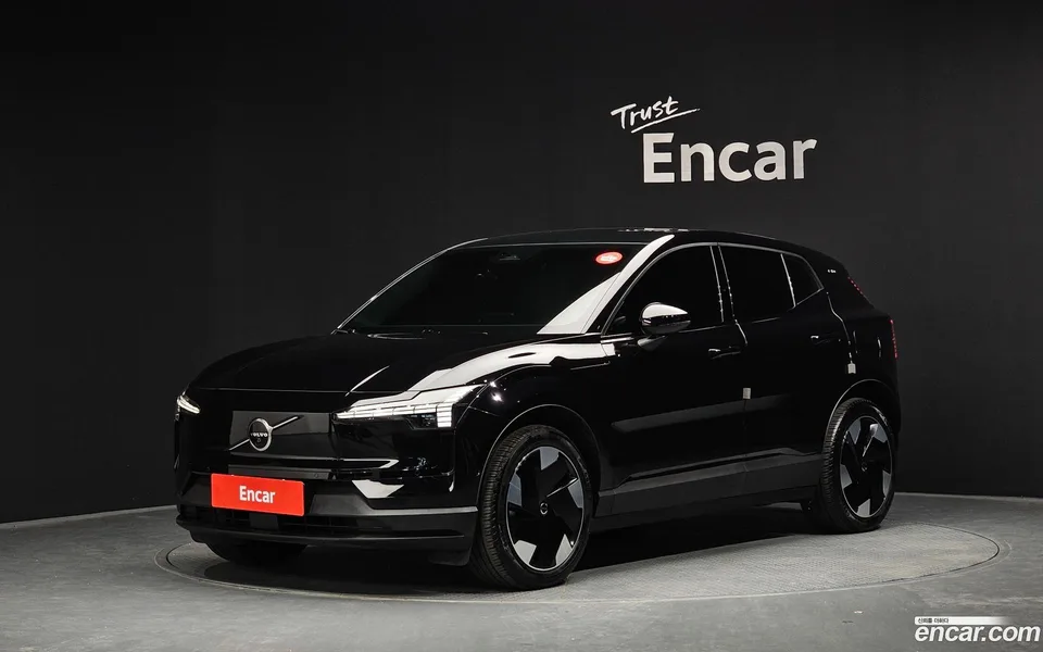 Volvo EX30 2025