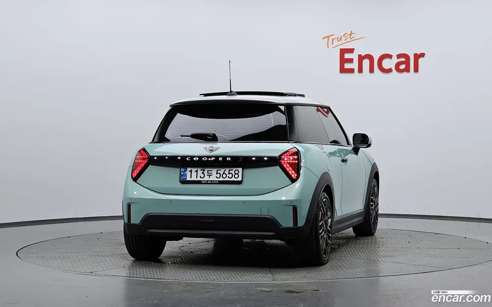 MINI Cooper S 2024 — миниатюра 4