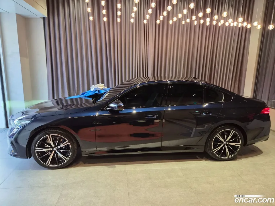 BMW 5 Series 530i xDrive M 2026 — миниатюра 5