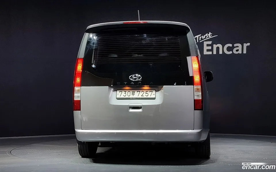 Hyundai Staria L3.5 11 2022 — миниатюра 4