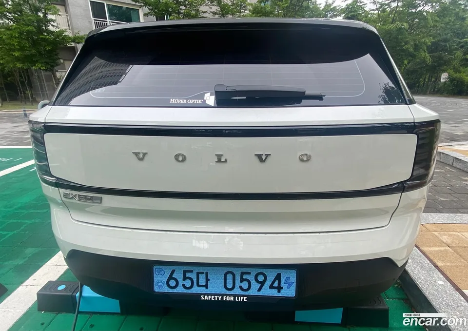 Volvo EX30 2026 — миниатюра 3