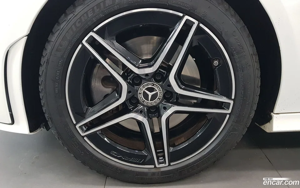 Mercedes-Benz CLA-Class CLA250 4MATIC 2022 — миниатюра 2