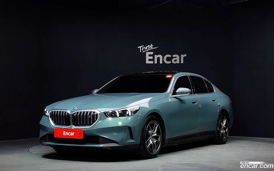 BMW i5 eDrive 40 2024 — photo 1, buy with delivery to Moscow
