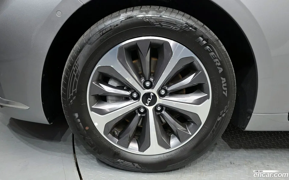 Kia K8 Hybrid 2023 — миниатюра 2