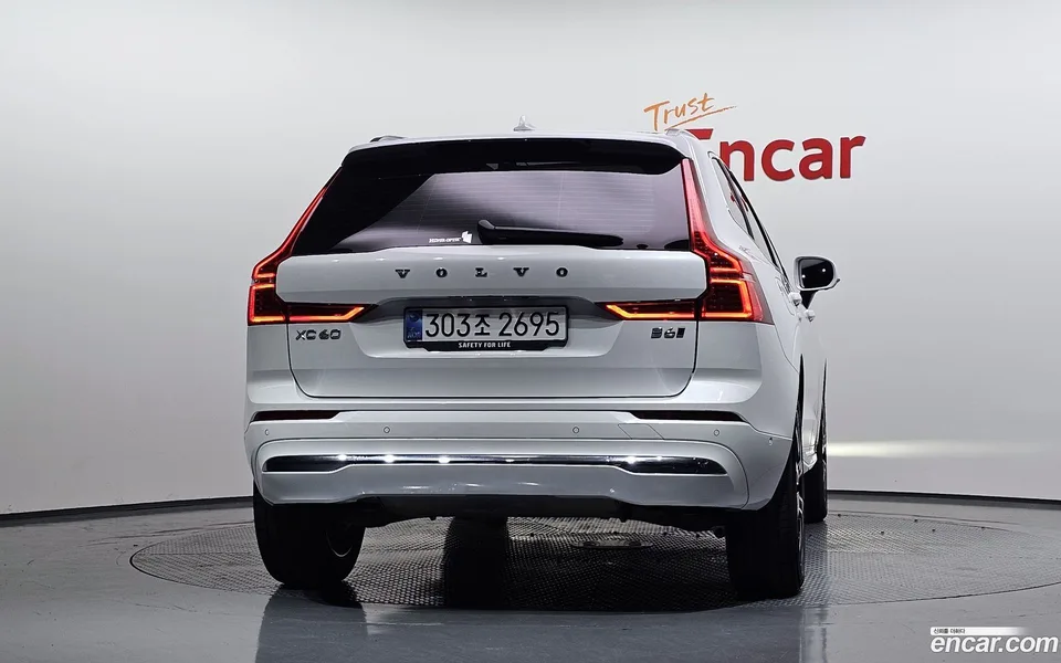 Volvo XC60 B6 2025 — миниатюра 4