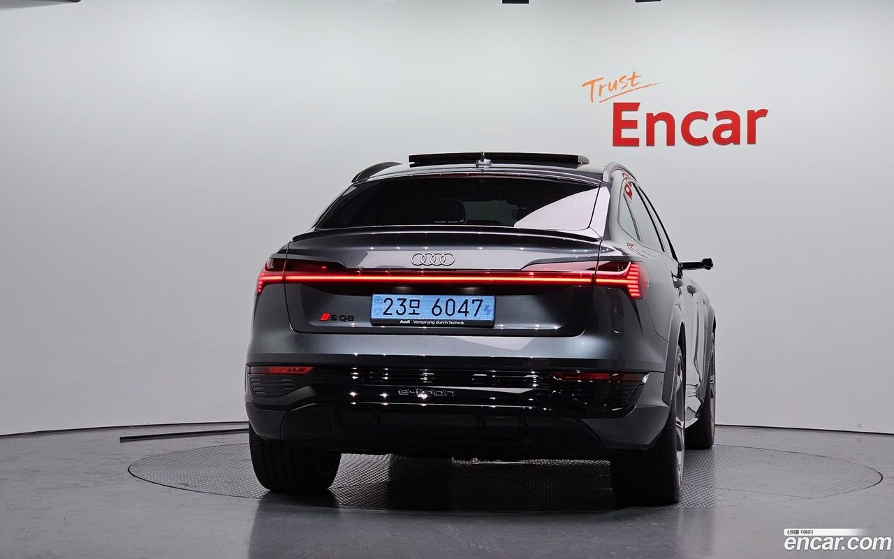 Audi SQ8 e- 2024 — 4