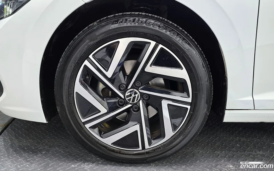 Volkswagen Jetta 1.5 TSI 2024 — миниатюра 2