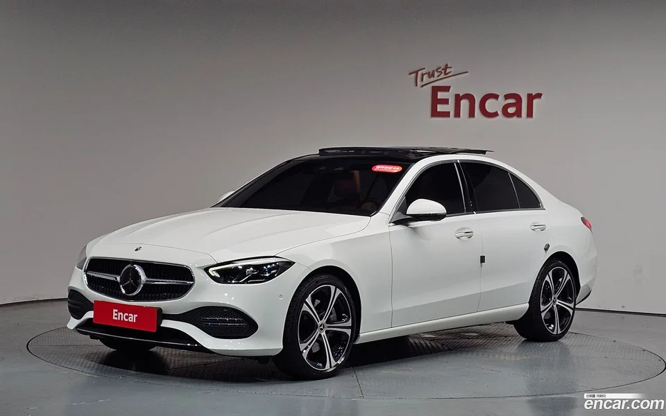 Mercedes-Benz C-Class C300 4MATIC 2023 — фото 1, купить с доставкой в Москву