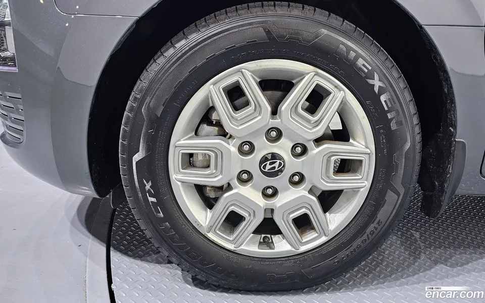 Hyundai Staria L3.5 5 2024 — миниатюра 2