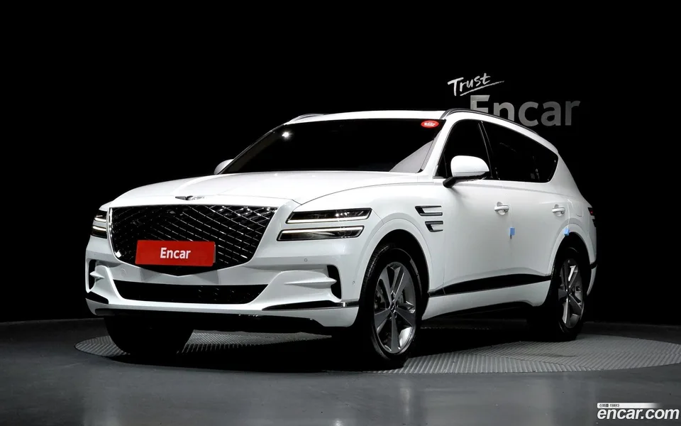 Genesis GV80 2.5T AWD 2023 — photo 1, buy with delivery to Moscow