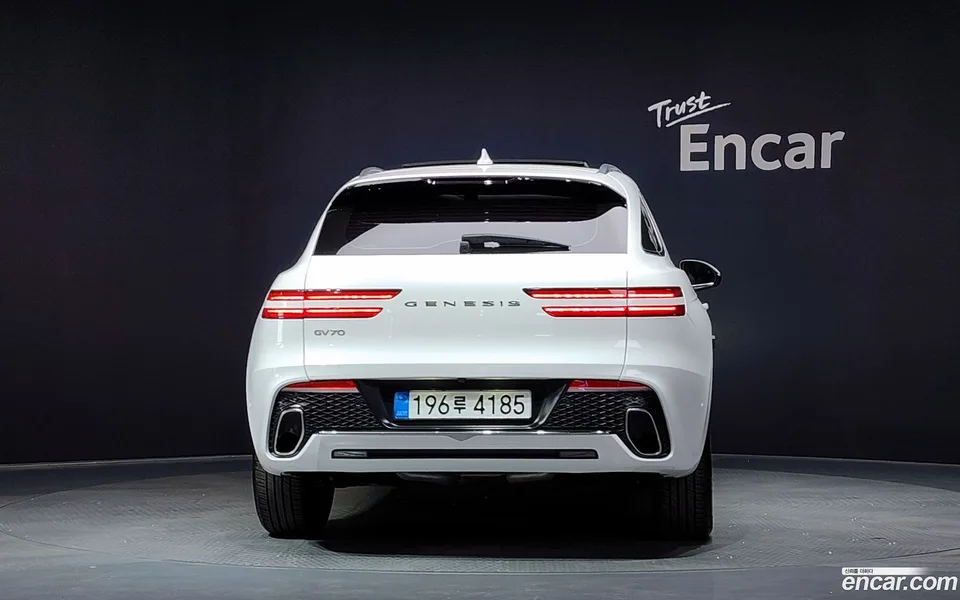 Genesis GV70 2.5T 2WD 2023 — миниатюра 4