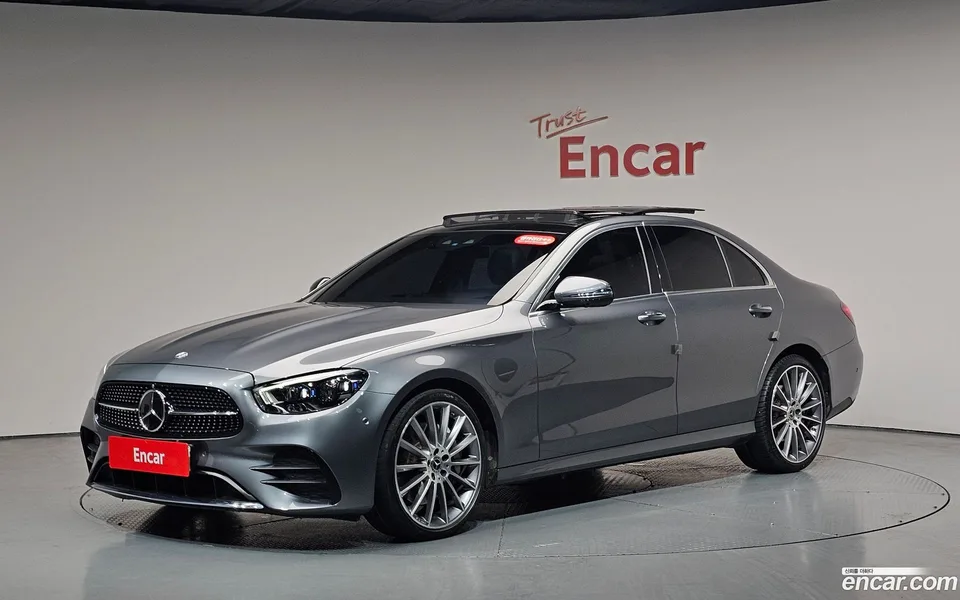 Mercedes-Benz E-Class 2022