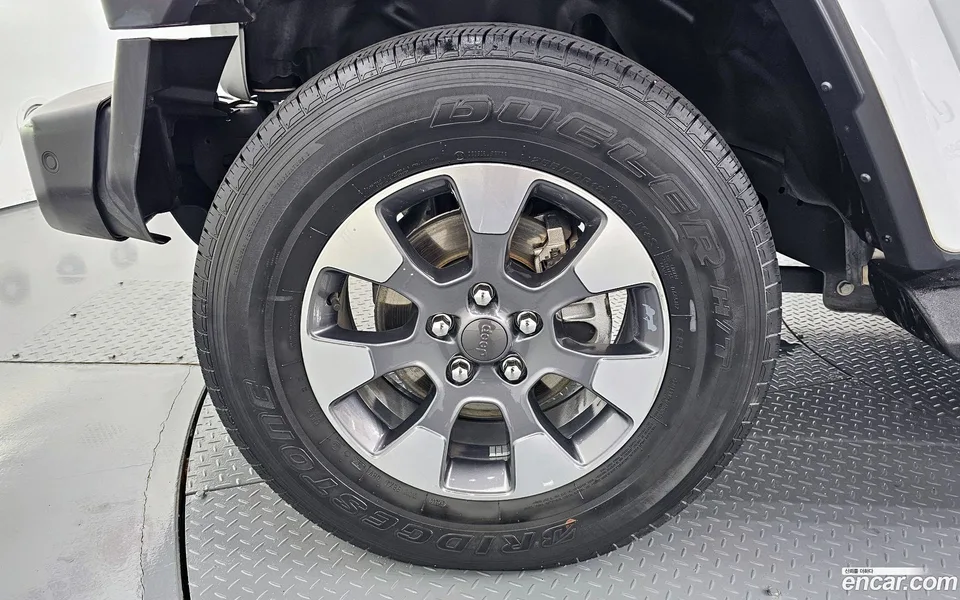 Jeep Wrangler 2.0 4 2022 — миниатюра 2
