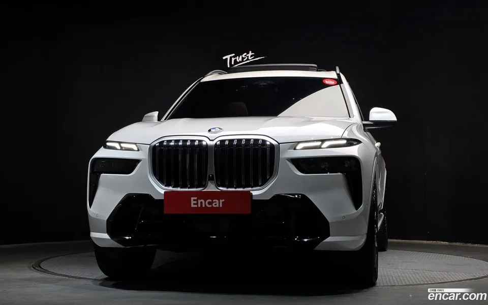 BMW X7 xDrive 40i M 7 2025 — миниатюра 3