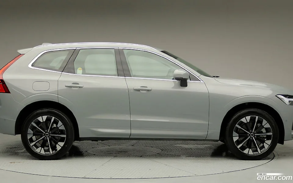 Volvo XC60 B5 2026 — миниатюра 3