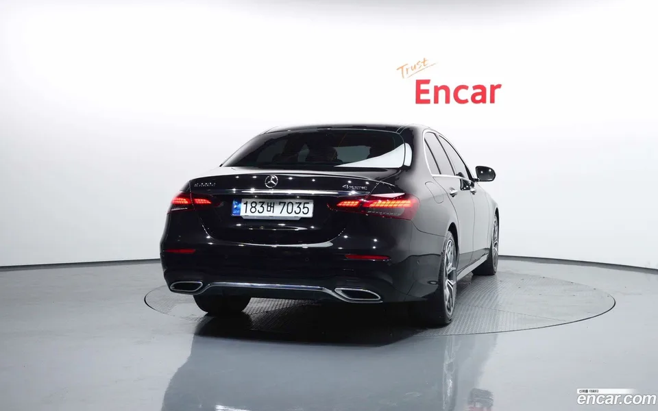 Mercedes-Benz E-Class E220d 4MATIC AMG Line 2023 — миниатюра 4